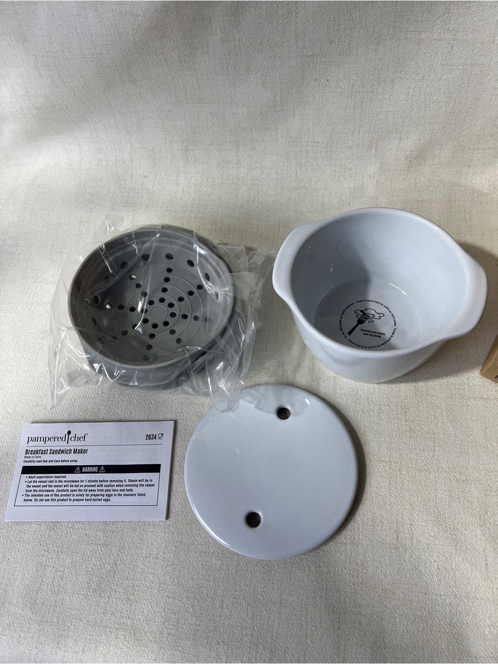Pampered Chef Breakfast Sandwich Maker #2634 Microwave Egg Cooker Complete NIB